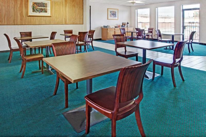 فندق Knights Inn South Houston