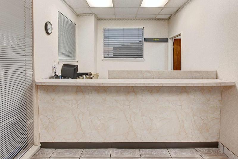 فندق Knights Inn South Houston