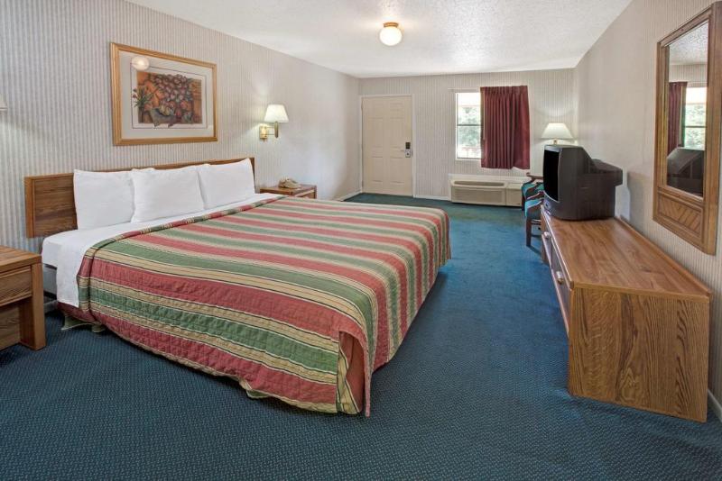 فندق Knights Inn South Houston