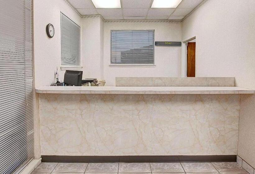 ホテル Knights Inn South Houston