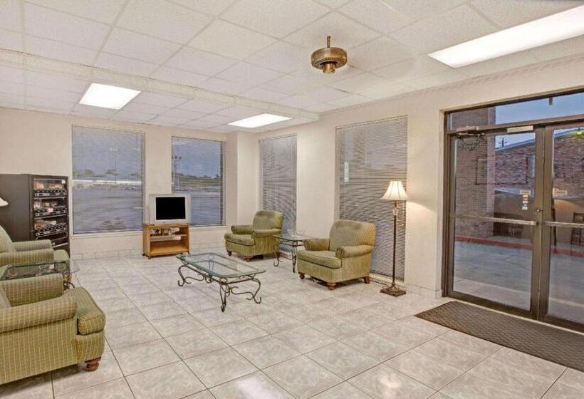 فندق Knights Inn South Houston