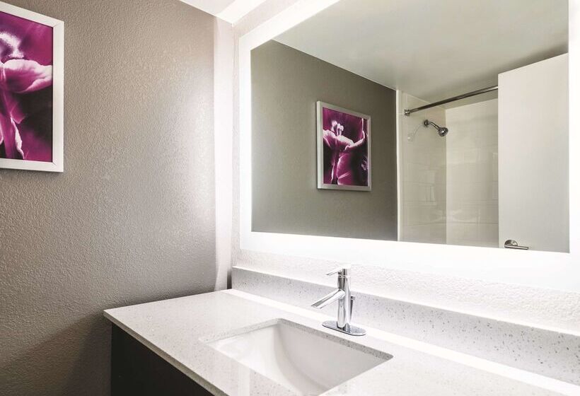 酒店 La Quinta By Wyndham Cincinnati Sharonville