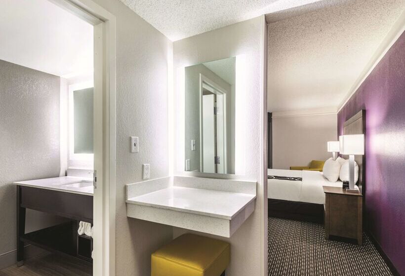 酒店 La Quinta By Wyndham Cincinnati Sharonville