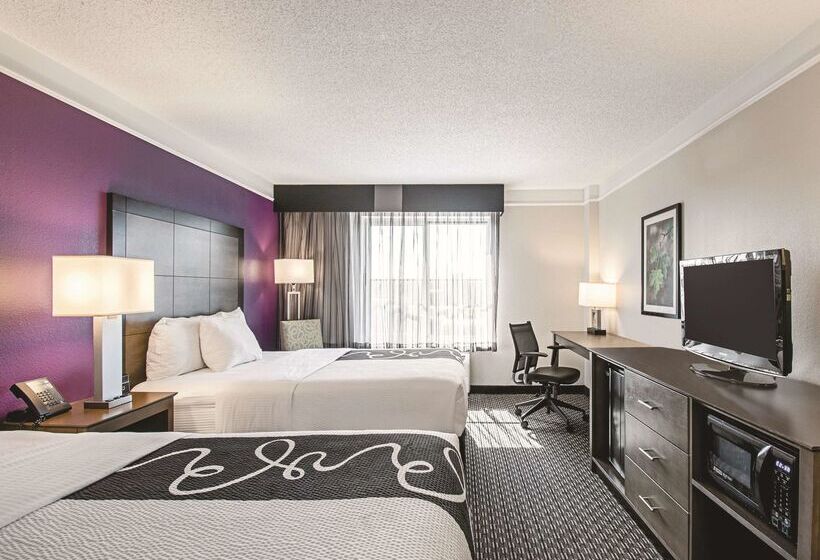 酒店 La Quinta By Wyndham Cincinnati Sharonville