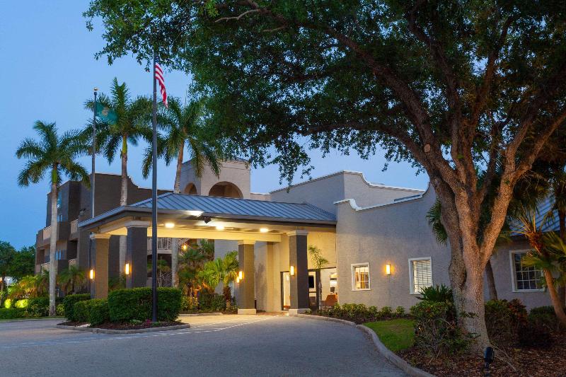 فندق La Quinta By Wyndham Ft. Myers   Sanibel Gateway