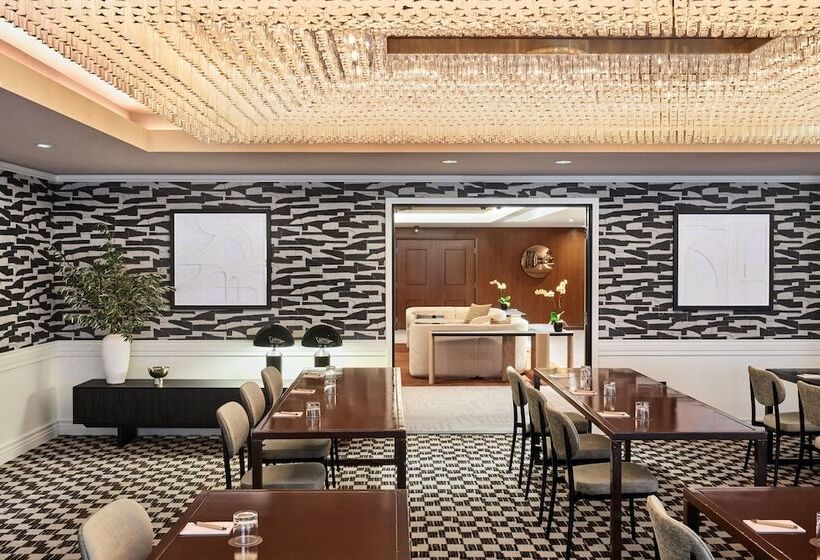 فندق The Jay, Autograph Collection