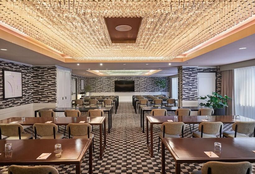 فندق The Jay, Autograph Collection