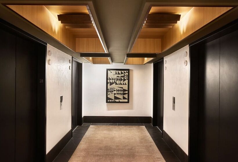 فندق The Jay, Autograph Collection