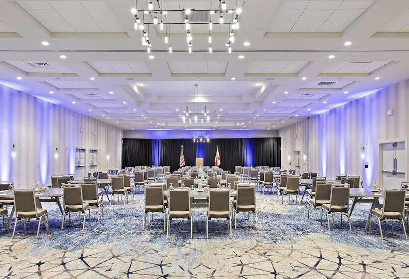 Отель Marriott Orlando Downtown