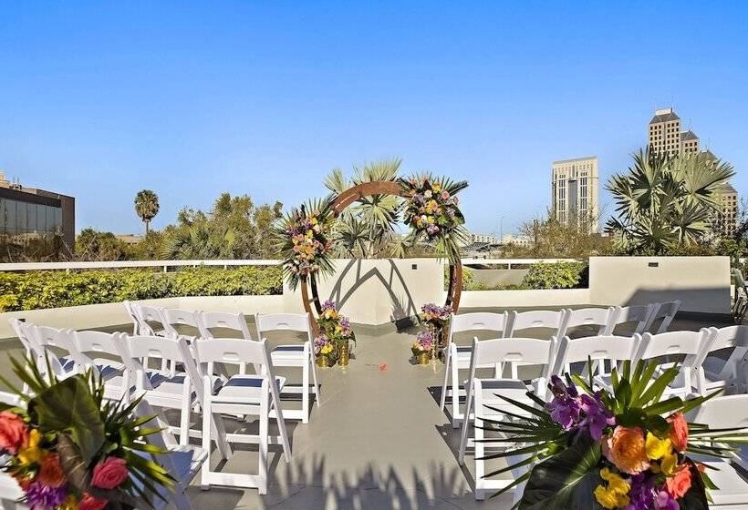 Отель Marriott Orlando Downtown