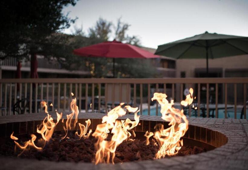 בית מלון כפרי Mcm Elegante