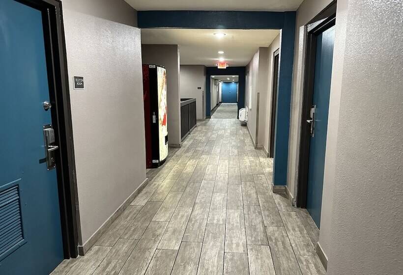 هتل Studio 6 Suites Mesa Az Near Downtown & Sloan Park