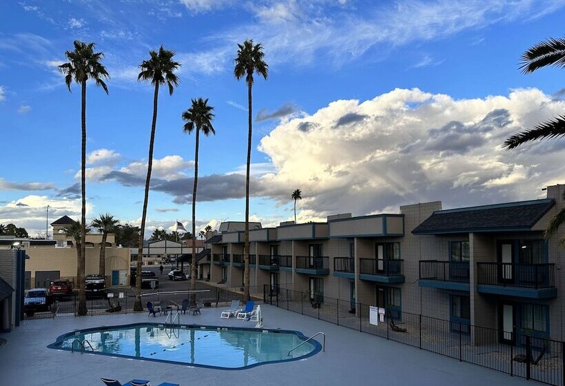هتل Studio 6 Suites Mesa Az Near Downtown & Sloan Park