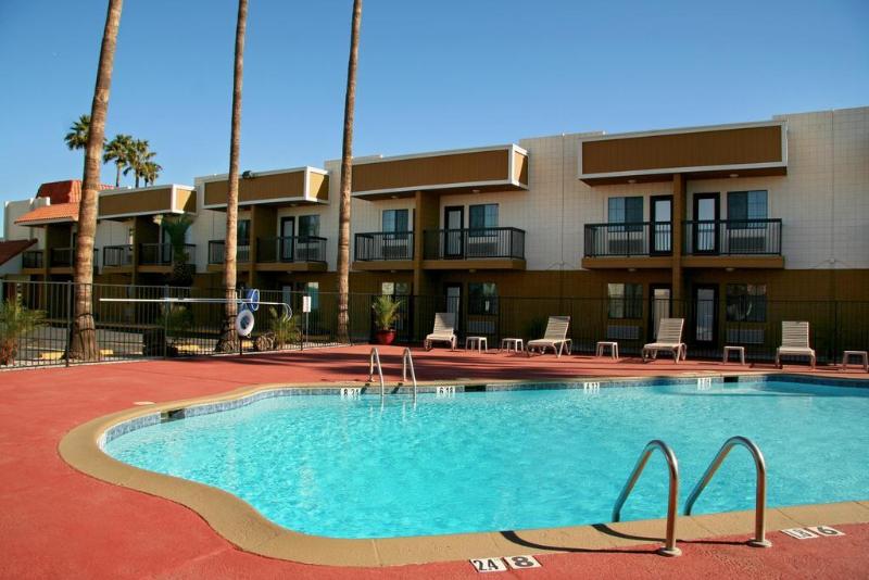 هتل Studio 6 Suites Mesa Az Near Downtown & Sloan Park