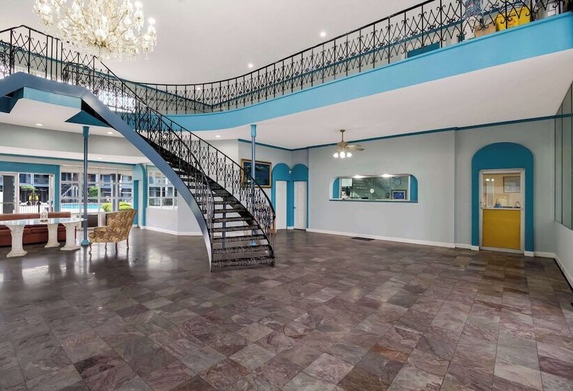 فندق Rodeway Inn Conference Center