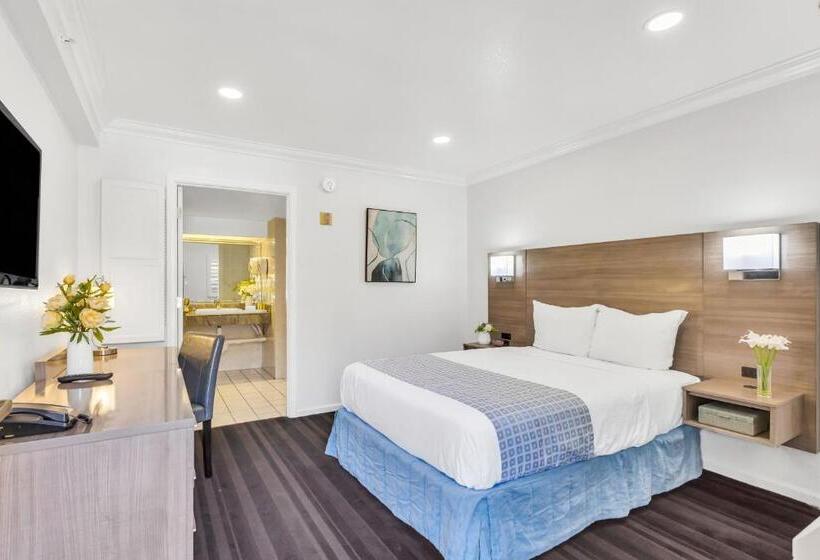 Napa Valley Hotel & Suites