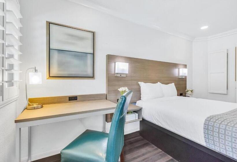 Napa Valley Hotel & Suites