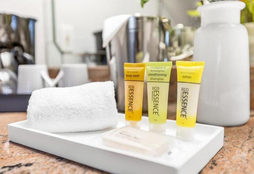 Napa Valley Hotel & Suites