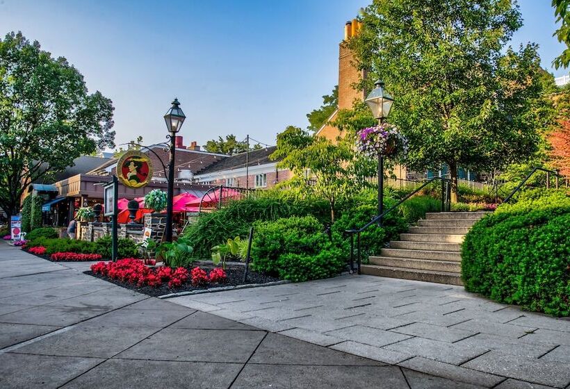 Отель Nassau Inn