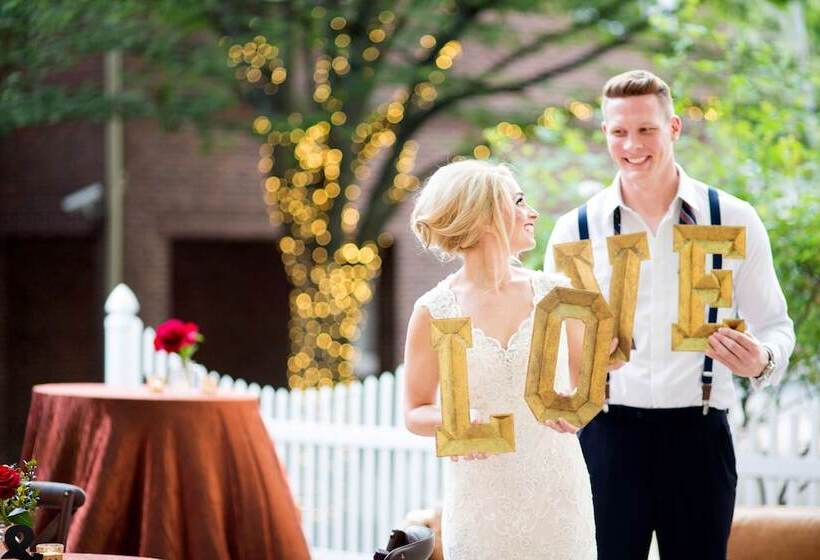 Отель Nassau Inn