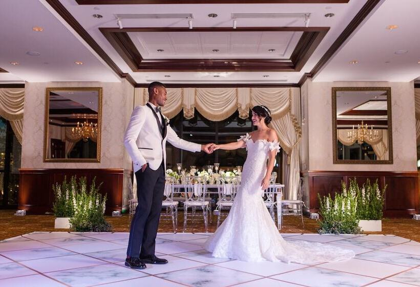 Отель Nassau Inn