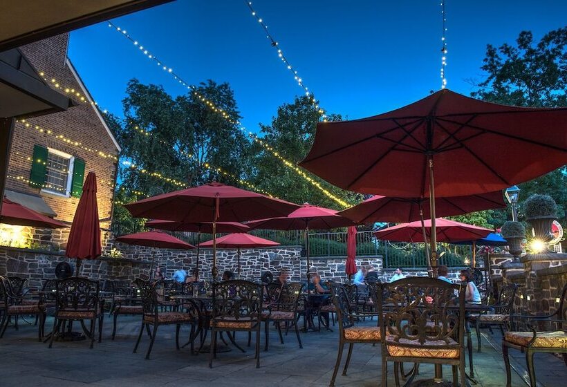 Отель Nassau Inn