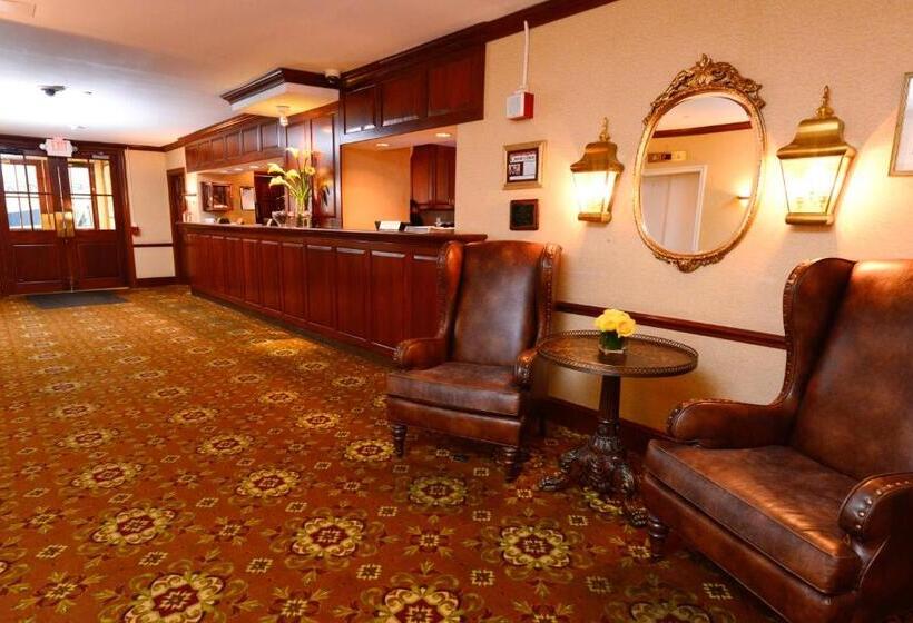 Отель Nassau Inn