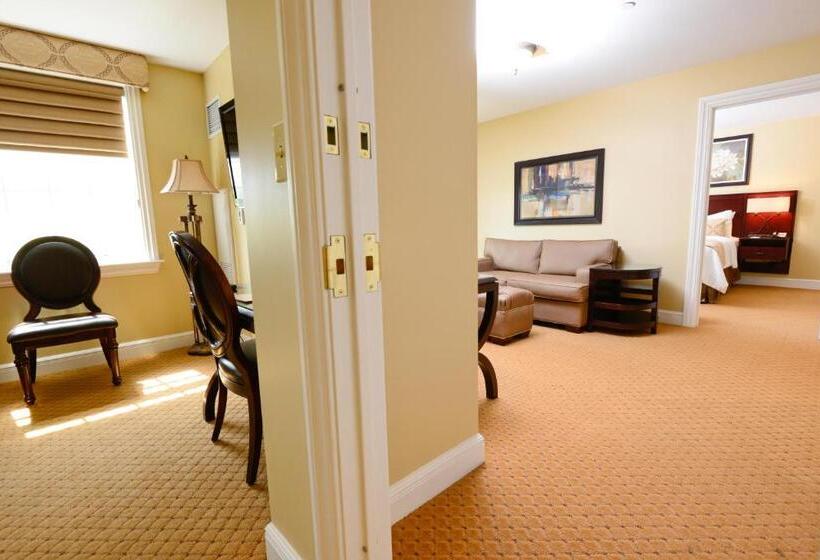 Отель Nassau Inn