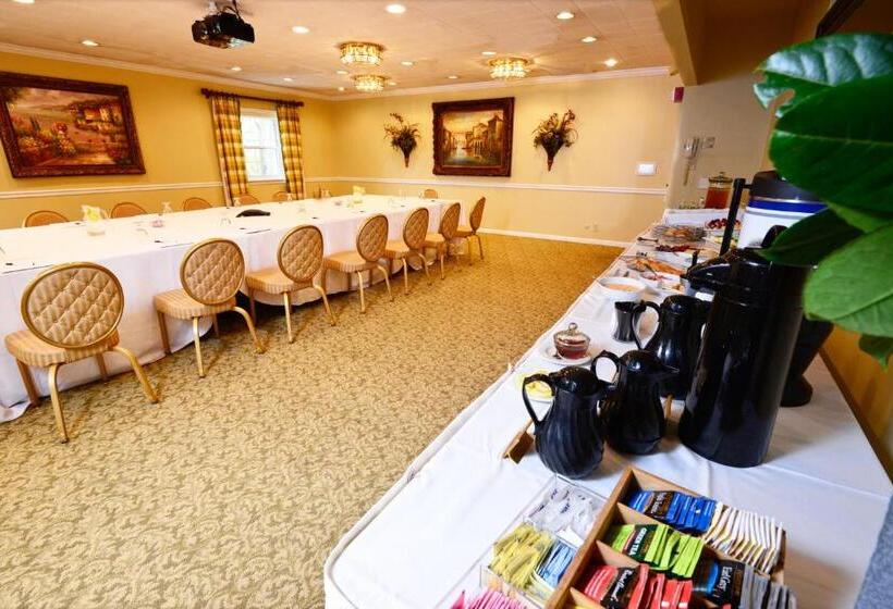 Отель Nassau Inn