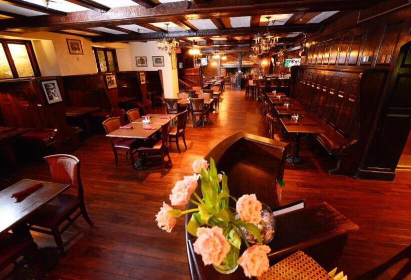 Отель Nassau Inn