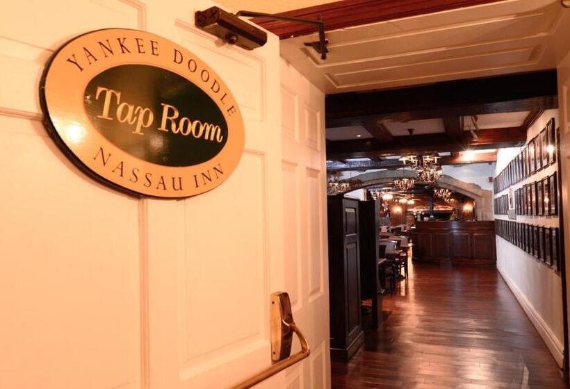 Отель Nassau Inn