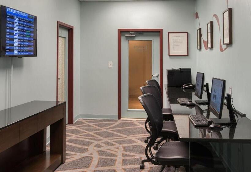 ホテル Newark Liberty International Airport Marriott