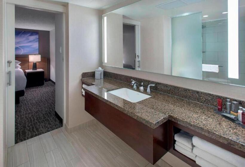 ホテル Newark Liberty International Airport Marriott