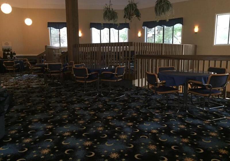 Отель North Star Lodge And Resort