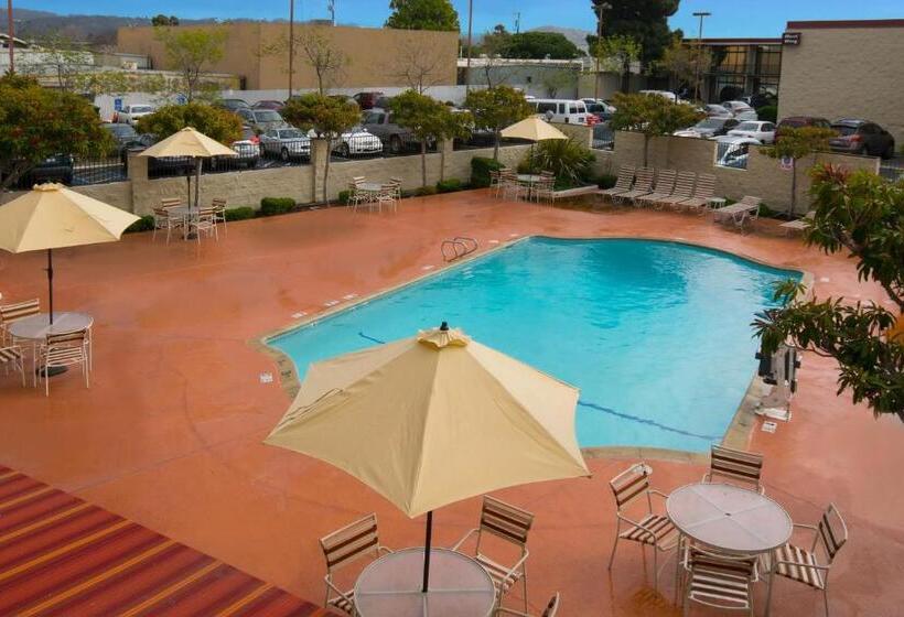 فندق Oakland Airport Executive