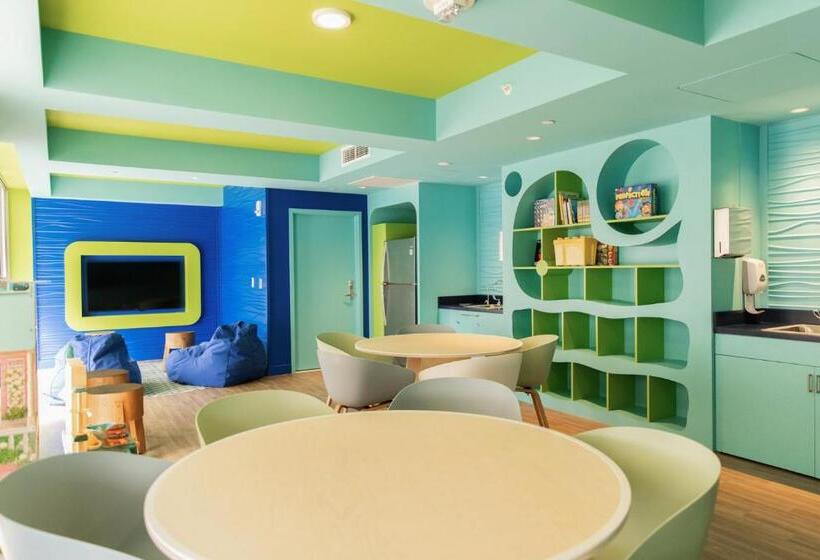 בית מלון כפרי Outrigger Reef Waikiki Beach Resort