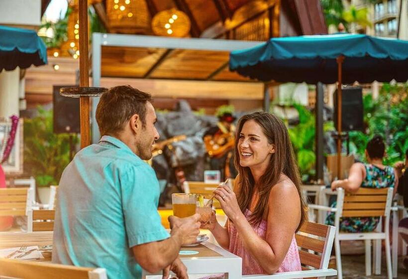 בית מלון כפרי Outrigger Reef Waikiki Beach Resort