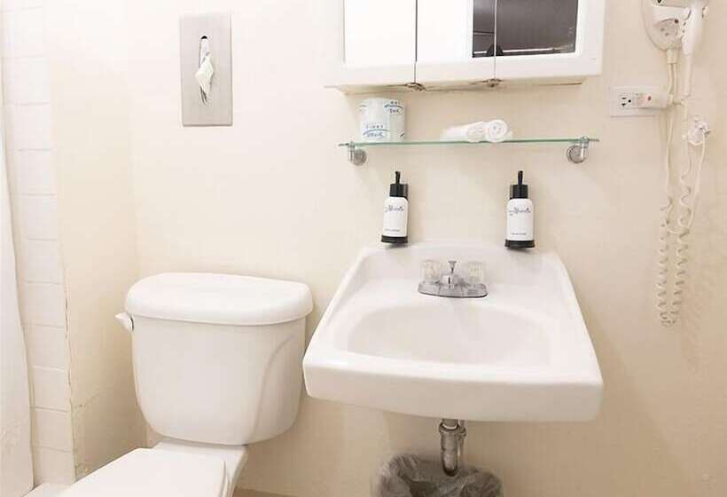 فندق Pacific Marina Inn