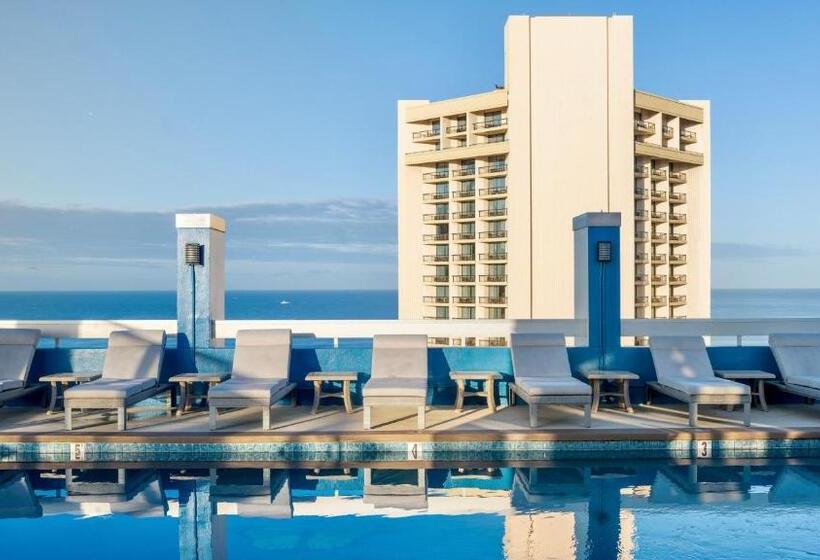 호텔 Pacific Monarch