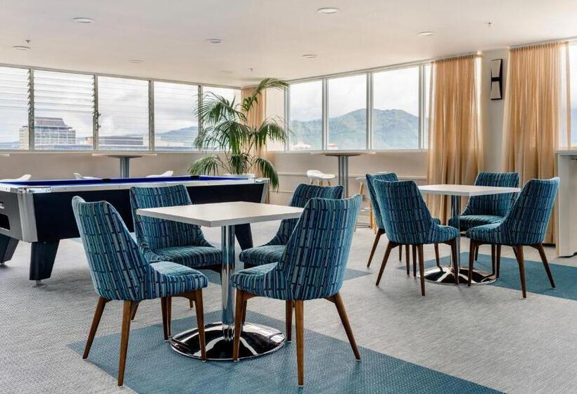 호텔 Pacific Monarch