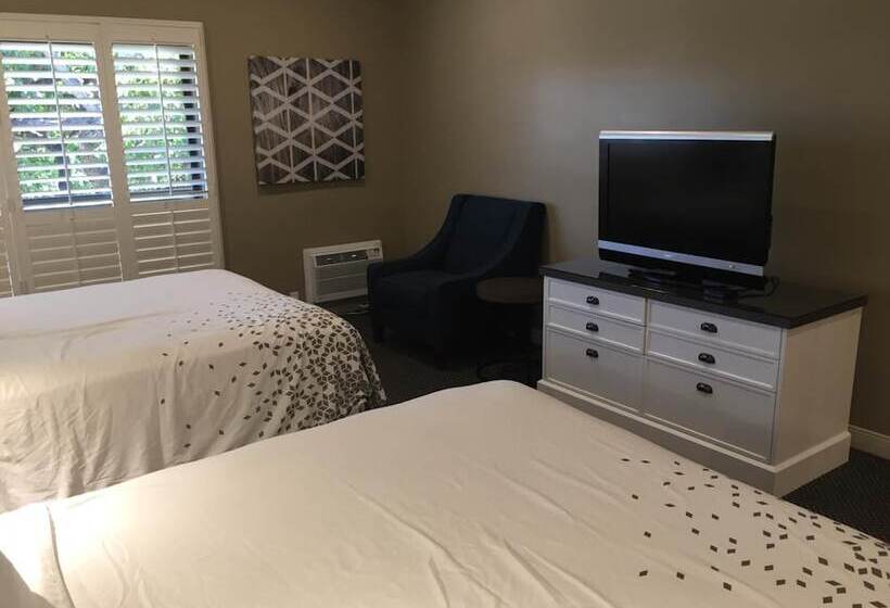 ホテル Pacific Shores Inn