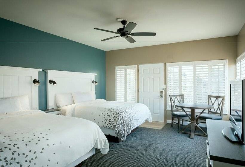 ホテル Pacific Shores Inn