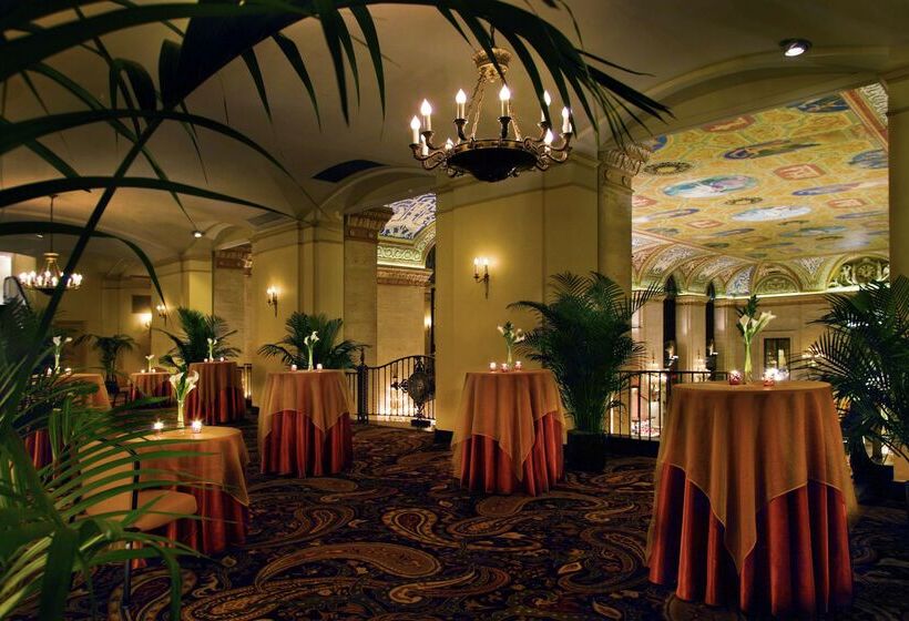 ホテル Palmer House A Hilton