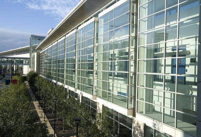 هتل Palmer House A Hilton