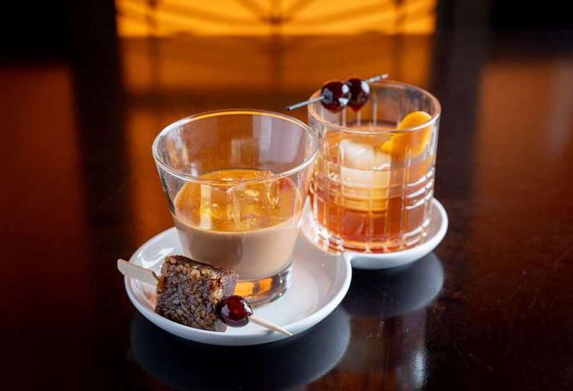 هتل Palmer House A Hilton