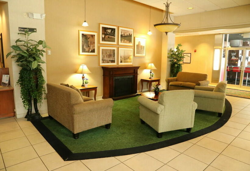 هتل Park East Downtown Lakeshore