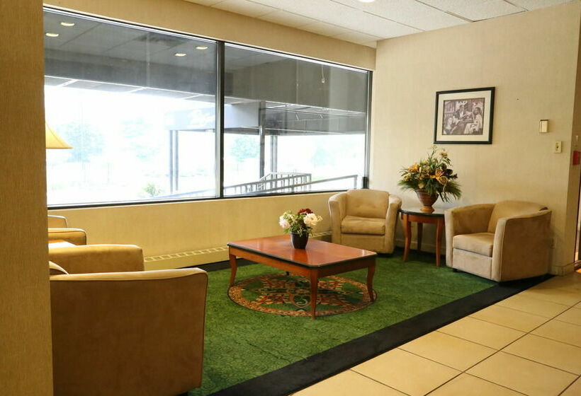 هتل Park East Downtown Lakeshore