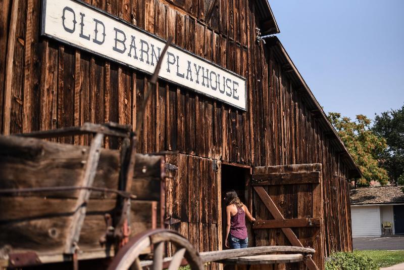 ホテル Parry Lodge