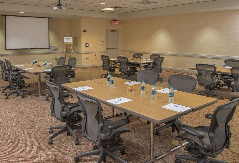 Hilton Peachtree City Atlanta Hotel & Conference Center
