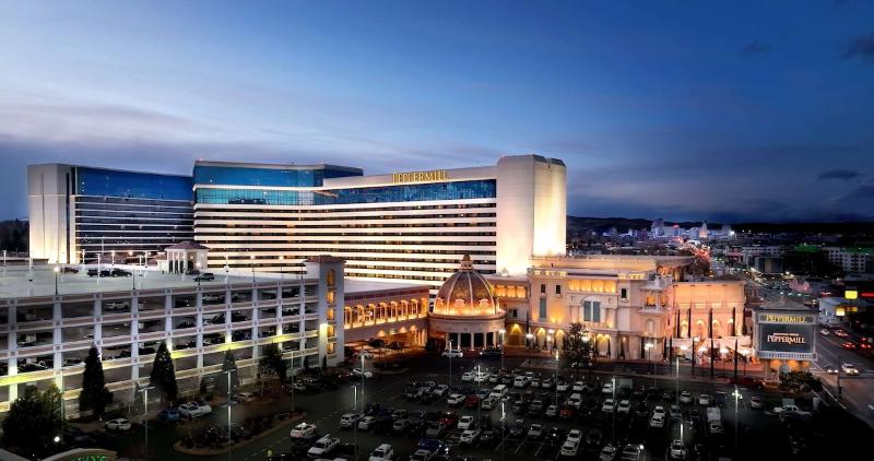 호텔 Peppermill Resort Spa Casino